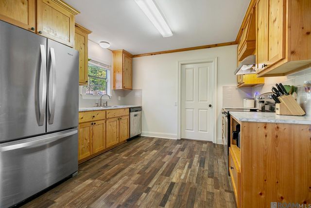 10241 Ardoon Dr, Baker, LA 70714