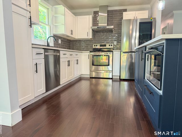17 Kingsbury Road, Norwalk, CT 06851
