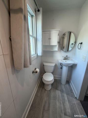 17 Kingsbury Road, Norwalk, CT 06851