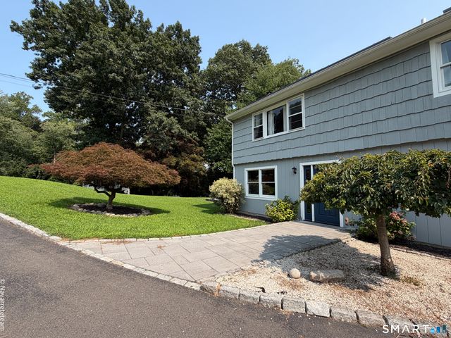 17 Kingsbury Road, Norwalk, CT 06851