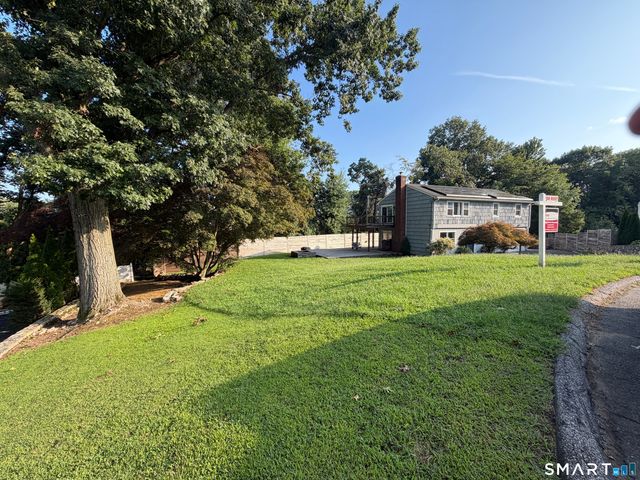 17 Kingsbury Road, Norwalk, CT 06851