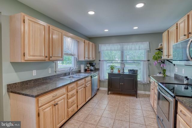 40 E HUNTINGTON CIR, Dover, DE 19904
