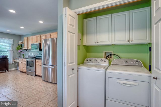 40 E HUNTINGTON CIR, Dover, DE 19904