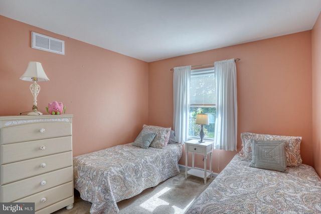 40 E HUNTINGTON CIR, Dover, DE 19904