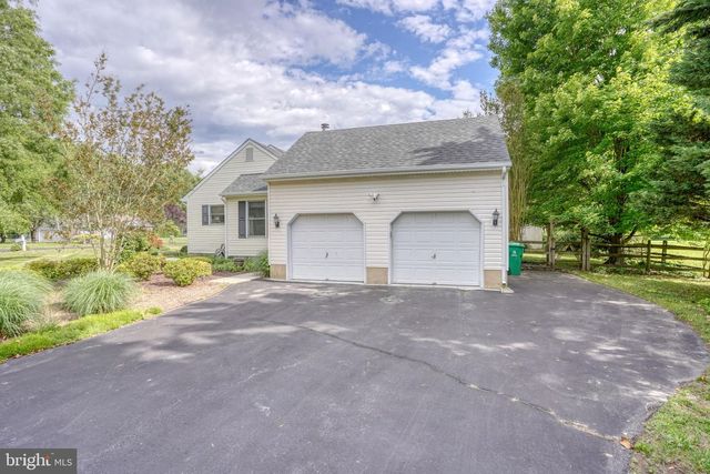 40 E HUNTINGTON CIR, Dover, DE 19904