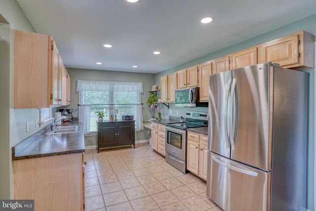40 E HUNTINGTON CIR, Dover, DE 19904