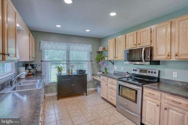 40 E HUNTINGTON CIR, Dover, DE 19904