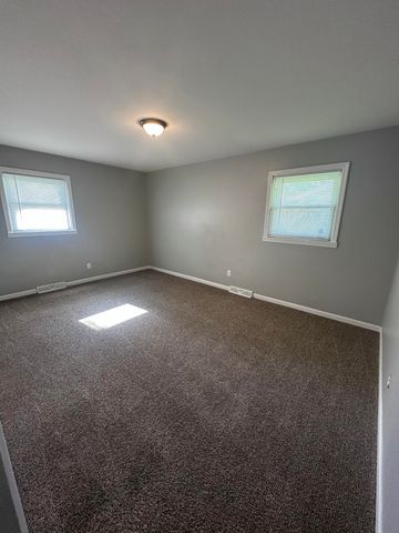 276 W 68th Place, Merrillville, IN 46410