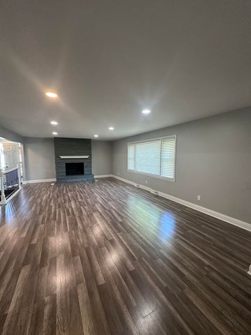 276 W 68th Place, Merrillville, IN 46410