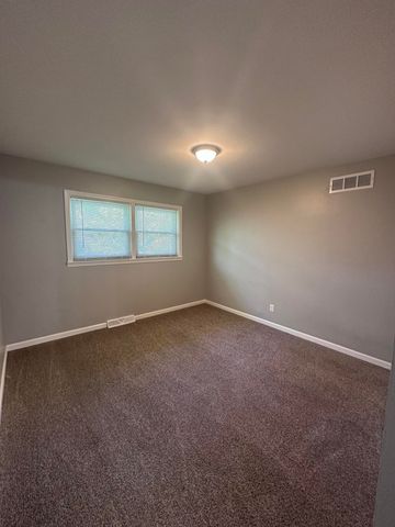 276 W 68th Place, Merrillville, IN 46410