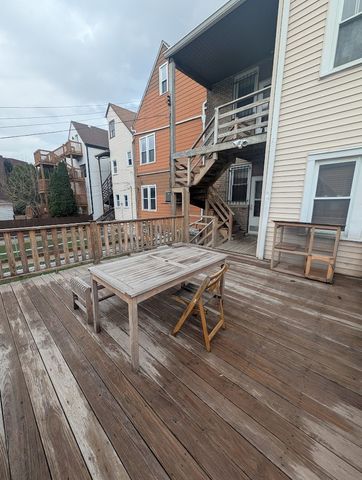 2344 W Barry Avenue 1, Chicago, IL 60618