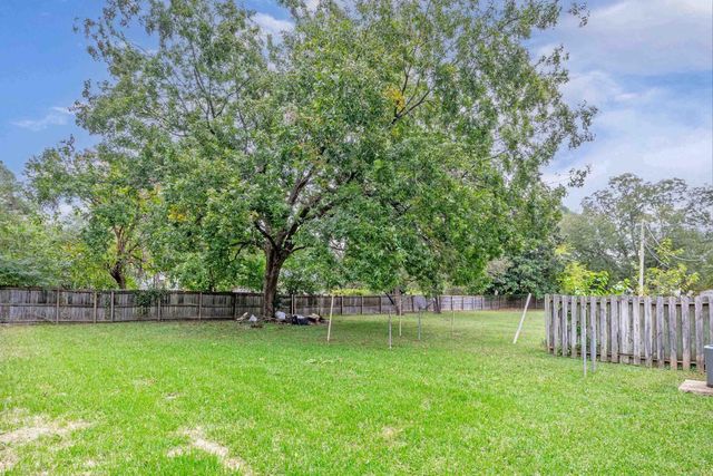 804 W Anderson Street, Selma, NC 27576