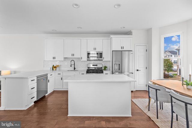 6954 BANCHORY CT, Alexandria, VA 22315