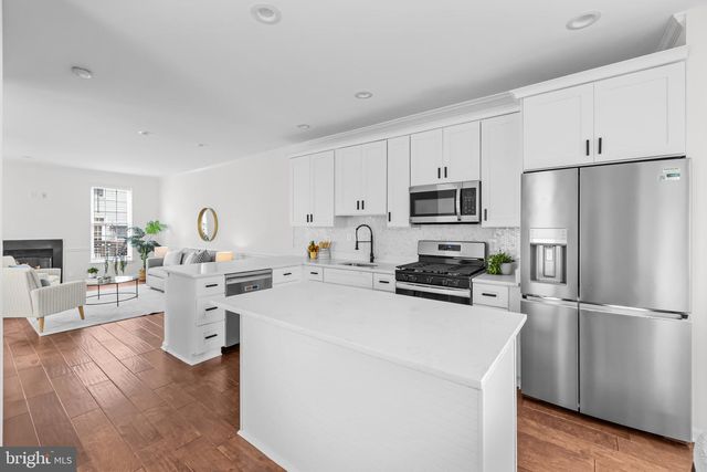 6954 BANCHORY CT, Alexandria, VA 22315
