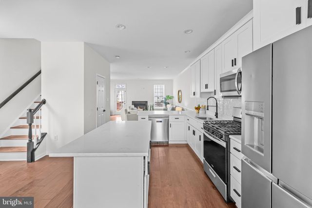 6954 BANCHORY CT, Alexandria, VA 22315