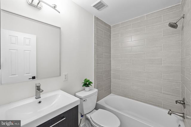 6954 BANCHORY CT, Alexandria, VA 22315