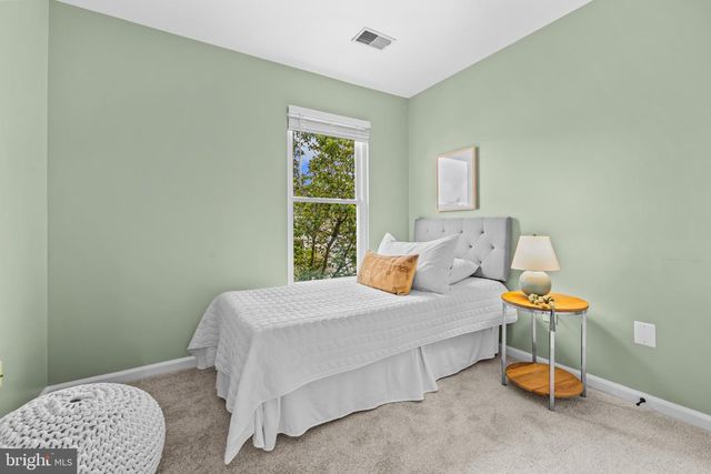 6954 BANCHORY CT, Alexandria, VA 22315