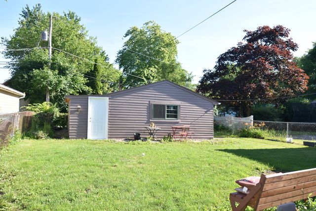 3717 W Northshore Avenue, Lincolnwood, IL 60712