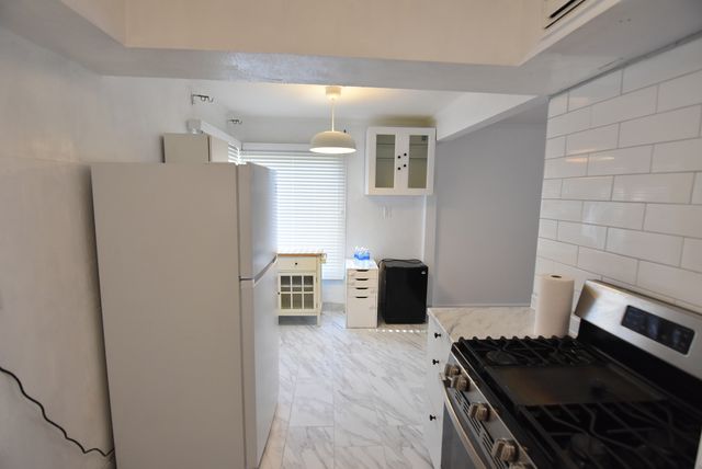3717 W Northshore Avenue, Lincolnwood, IL 60712
