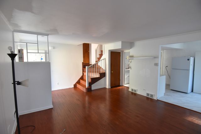 3717 W Northshore Avenue, Lincolnwood, IL 60712