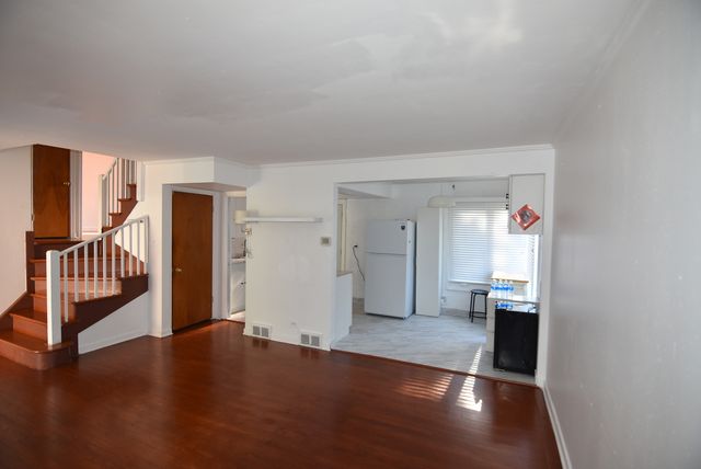 3717 W Northshore Avenue, Lincolnwood, IL 60712