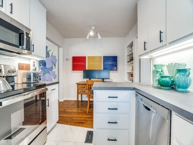 406 N Montreal Avenue, Dallas, TX 75208