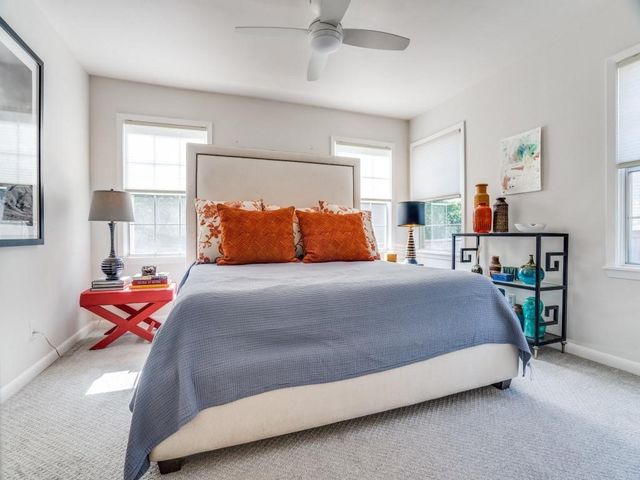 406 N Montreal Avenue, Dallas, TX 75208