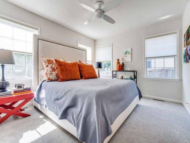 406 N Montreal Avenue, Dallas, TX 75208