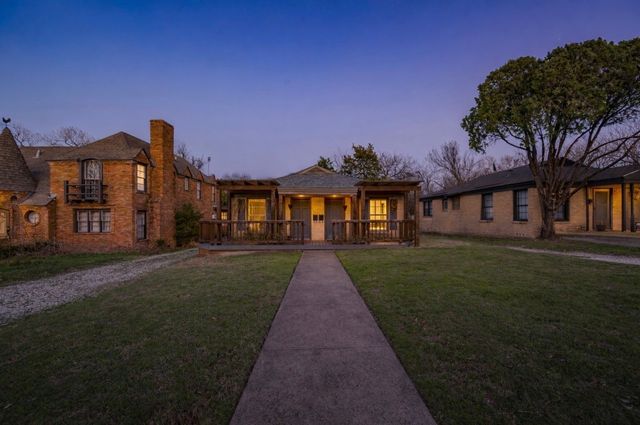 406 N Montreal Avenue, Dallas, TX 75208