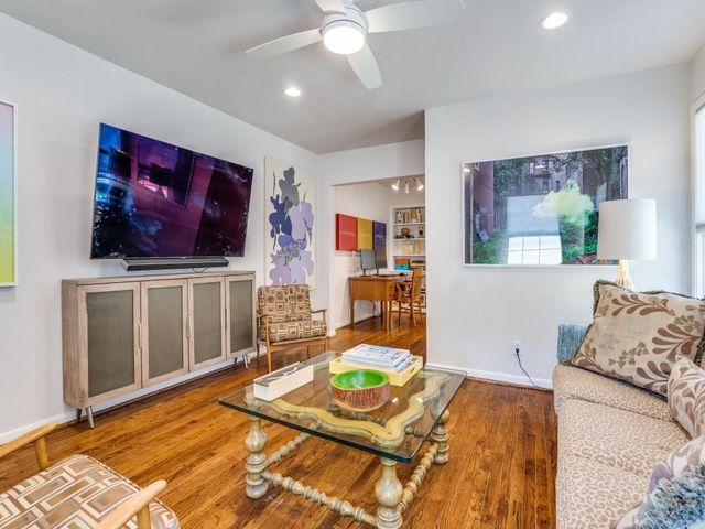 406 N Montreal Avenue, Dallas, TX 75208