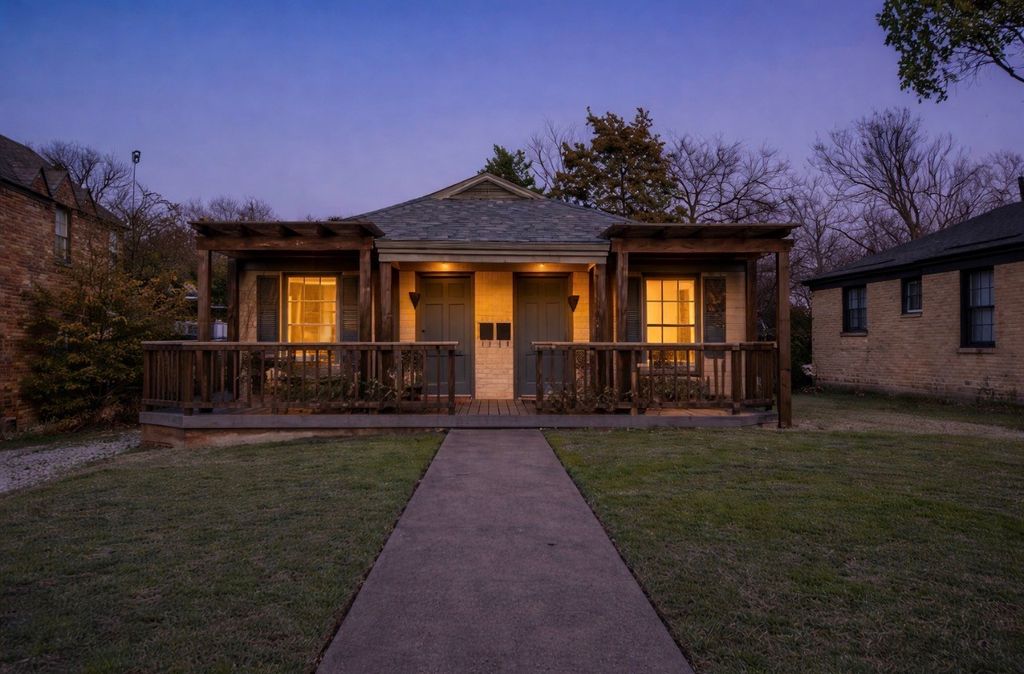 406 N Montreal Avenue, Dallas, TX 75208