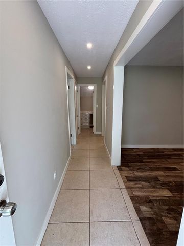 8049 Forest Hills Drive, Montgomery, TX 77316