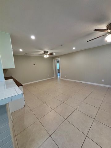 8049 Forest Hills Drive, Montgomery, TX 77316