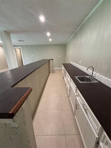 8049 Forest Hills Drive, Montgomery, TX 77316