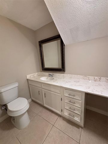 8049 Forest Hills Drive, Montgomery, TX 77316