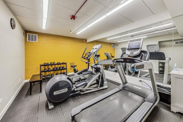 3110 Pheasant Creek Drive 104, Northbrook, IL 60062