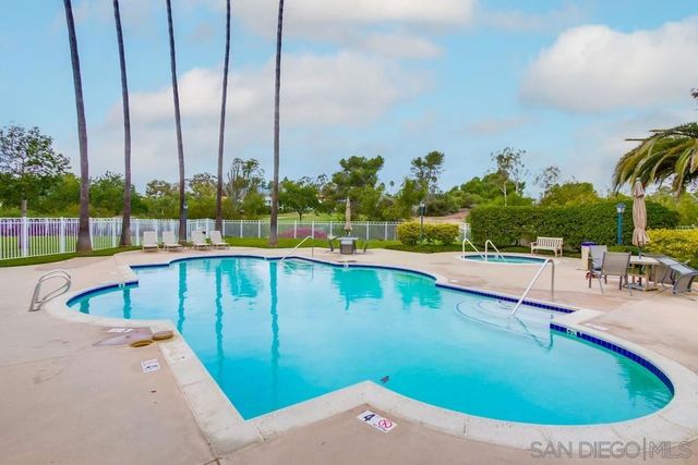 12122 Royal Birkdale Row 403, San Diego, CA 92128