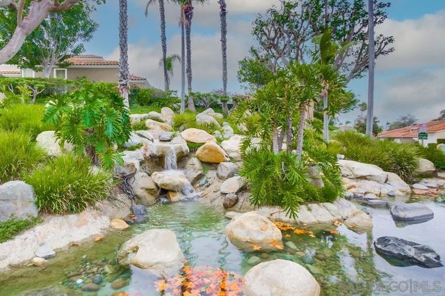 12122 Royal Birkdale Row 403, San Diego, CA 92128