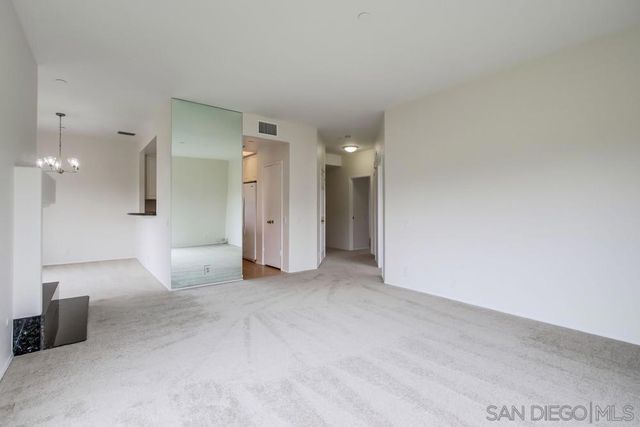 12122 Royal Birkdale Row 403, San Diego, CA 92128