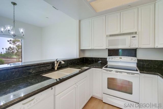 12122 Royal Birkdale Row 403, San Diego, CA 92128