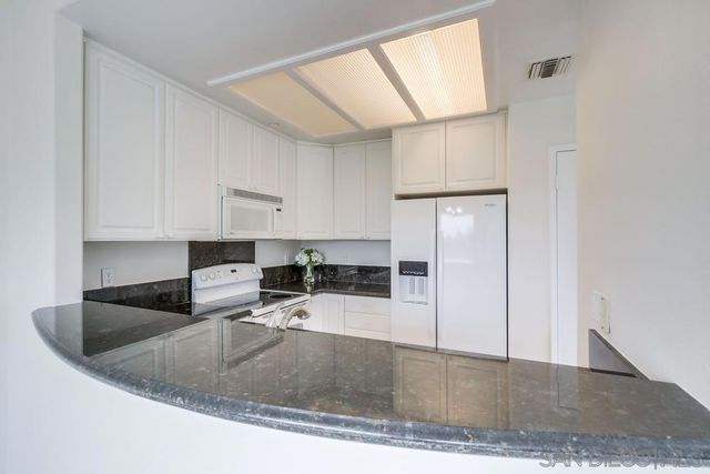 12122 Royal Birkdale Row 403, San Diego, CA 92128