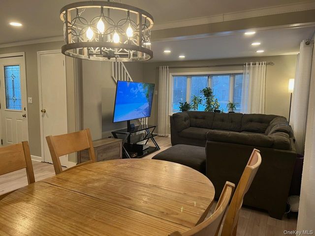 25 Wood Avenue, Patchogue, NY 11772