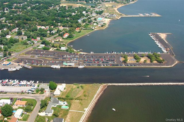 25 Wood Avenue, Patchogue, NY 11772