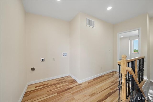 3706 Iowa Avenue, St Louis, MO 63118