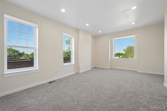 3706 Iowa Avenue, St Louis, MO 63118