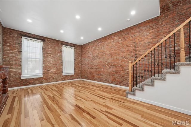 3706 Iowa Avenue, St Louis, MO 63118