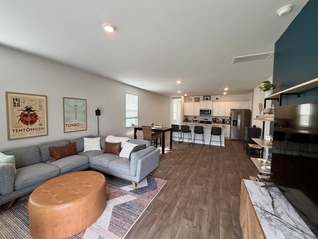 3068 Dalmore Drive, Ravenel, SC 29470