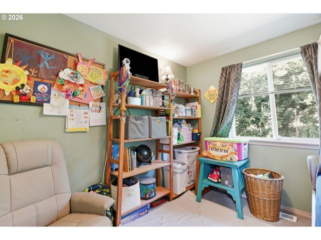 7417 Se SHERRETT St, Portland, OR 97206