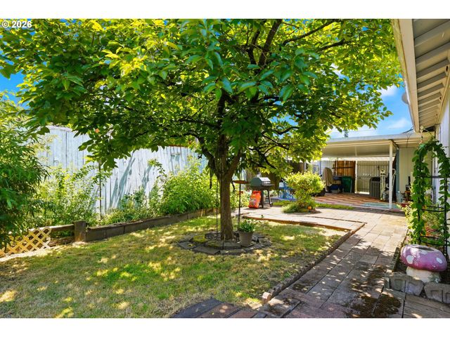 7417 Se SHERRETT St, Portland, OR 97206