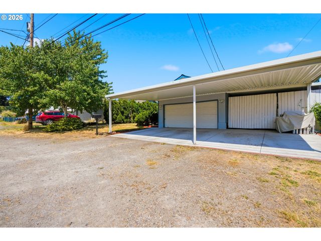 7417 Se SHERRETT St, Portland, OR 97206